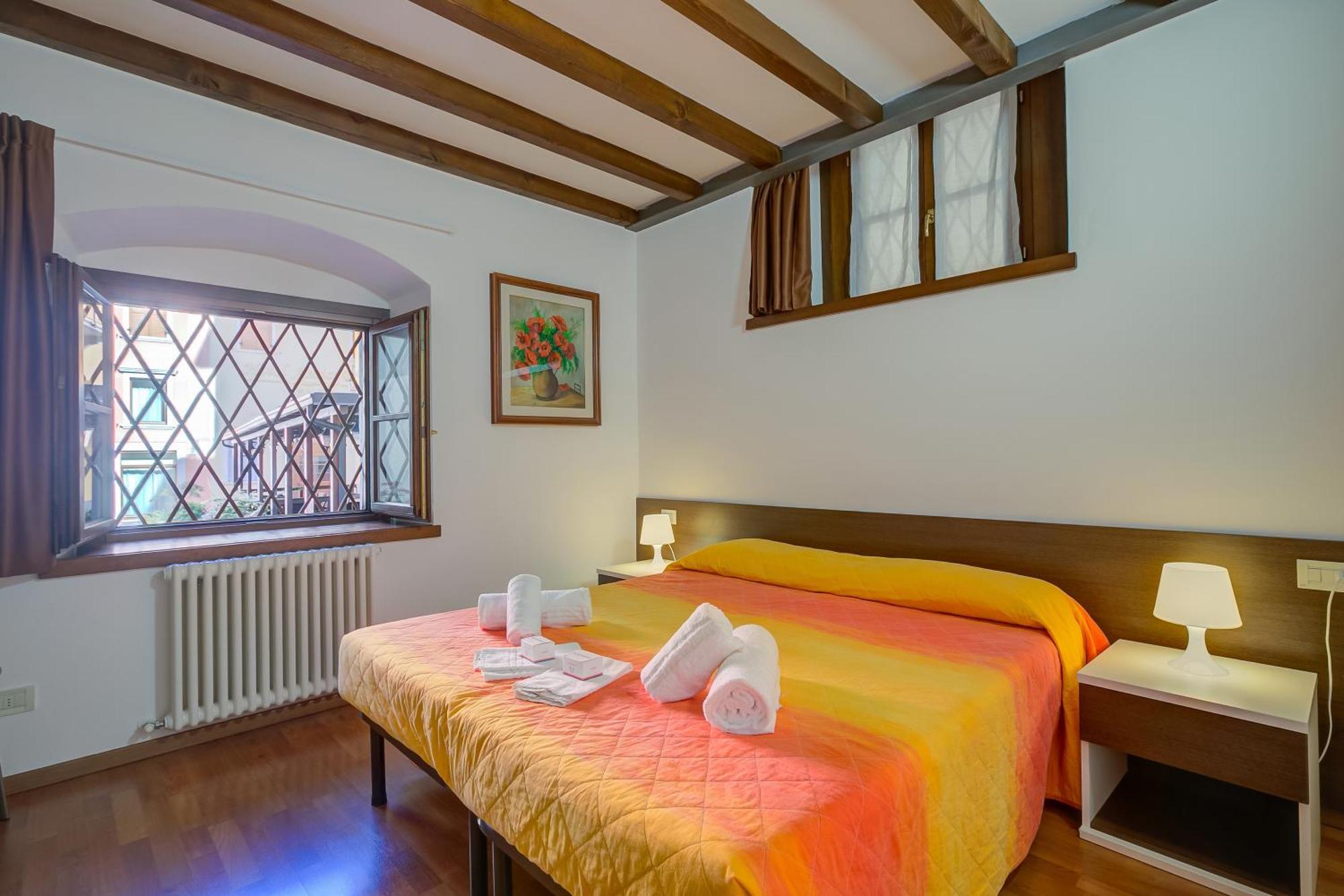 Casa Alpino Aparthotel ริวาเดลการ์ดา ภายนอก รูปภาพ